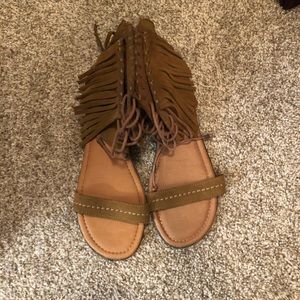 Minnetonka fringe sandals